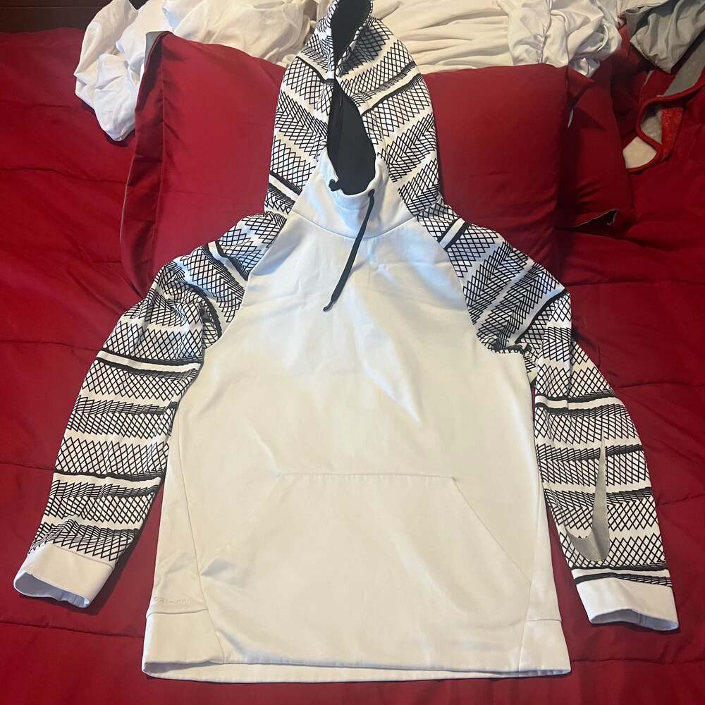 Nike Dri-Fit White Black Aztec Tri-Flow Therma Fit Hoodie Size Small